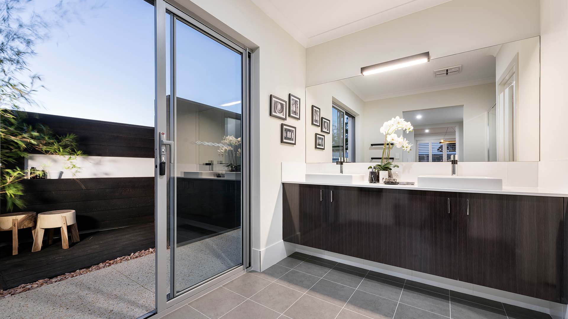 Jason Sliding Doors